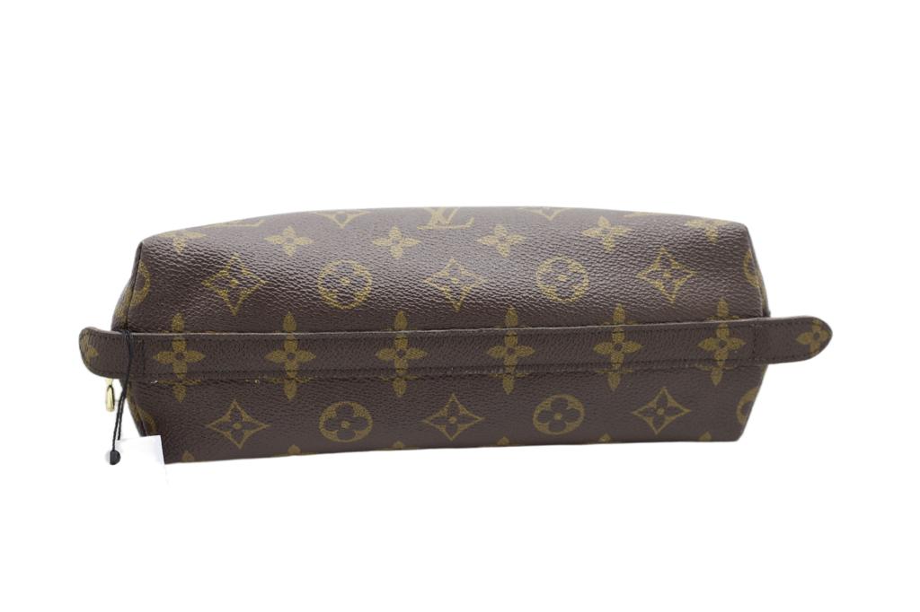 Louis Vuitton Cosmetic Pouch — Juanita World